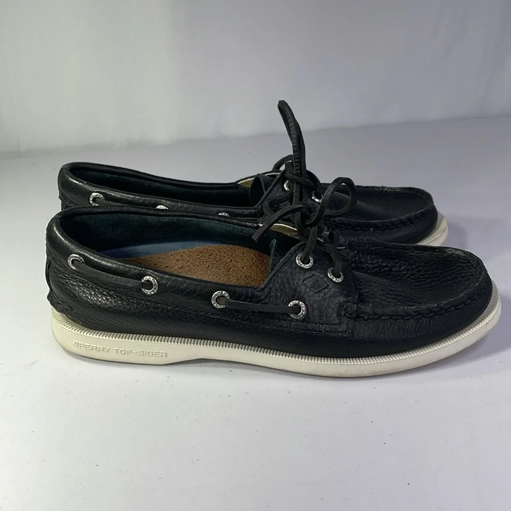 Sperry black and white leather topsiders: